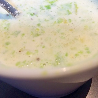 レンジチン☆アボカドと豆乳のカップスープ